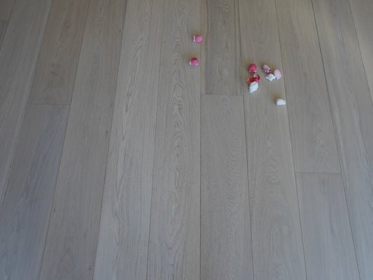 ⤓: 14mm ↔: 190mm ↕: 1900mm Prime Invisble Engineered Oak Plank