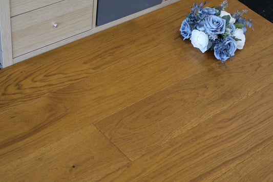 ⤓: 14mm ↔: 150mm ↕: 300-1200mm Goldenor Vale Engineered Oak