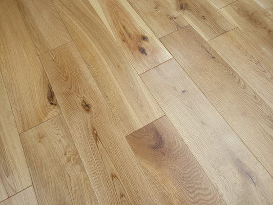 ⤓: 18mm ↔: 125mm ↕: 300mm-1200mm Clarnel Oak Solid Oak