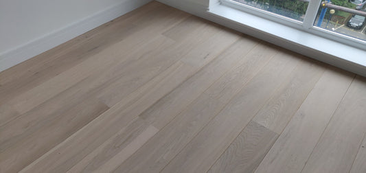 ⤓: 14mm ↔: 190mm ↕: 1900mm Prime Invisble Engineered Oak Plank