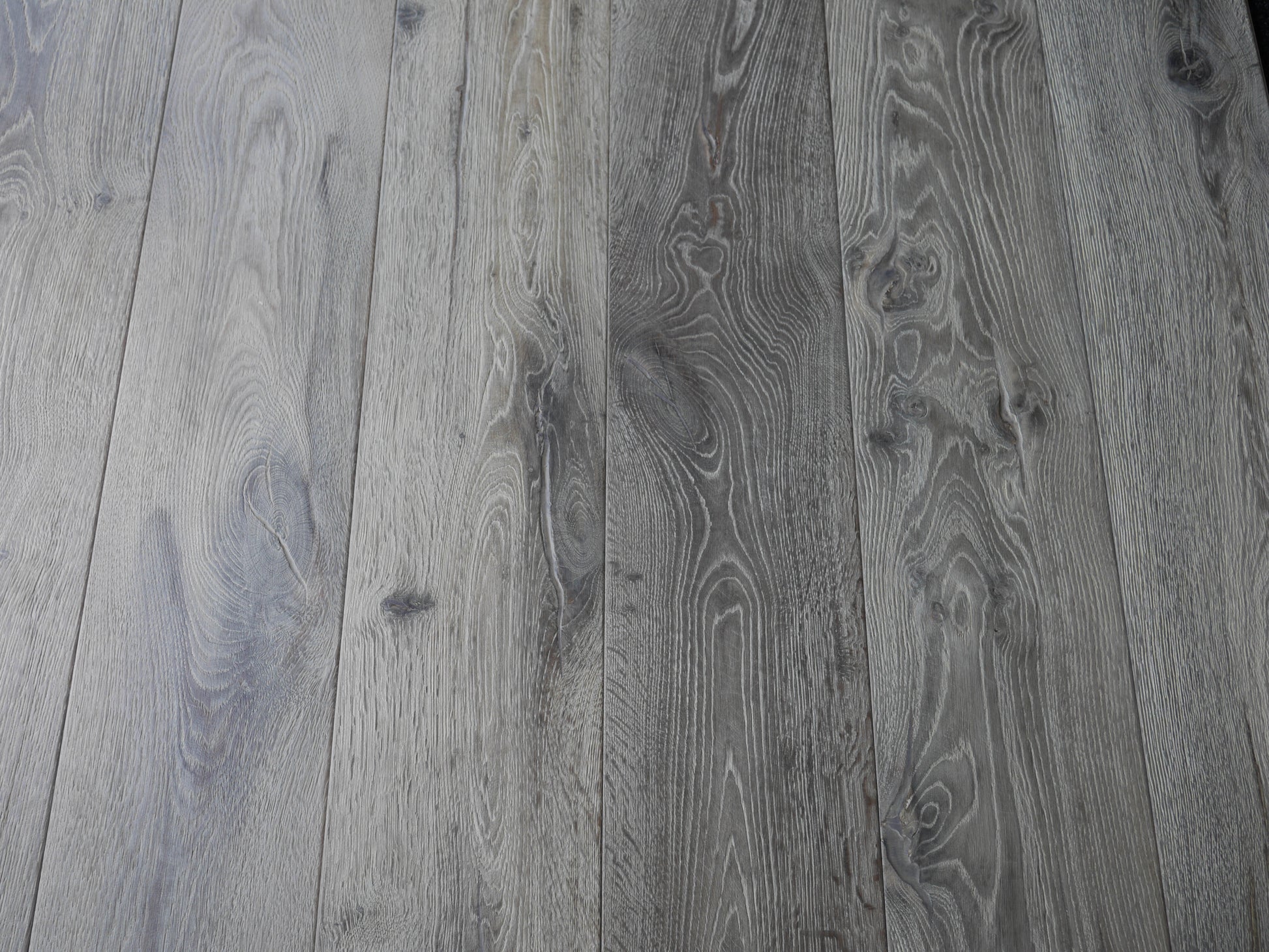 ⤓: 15mm ↔: 220mm ↕: 2200mm Ravenmoor Charcoal Distressed Engineered Oak