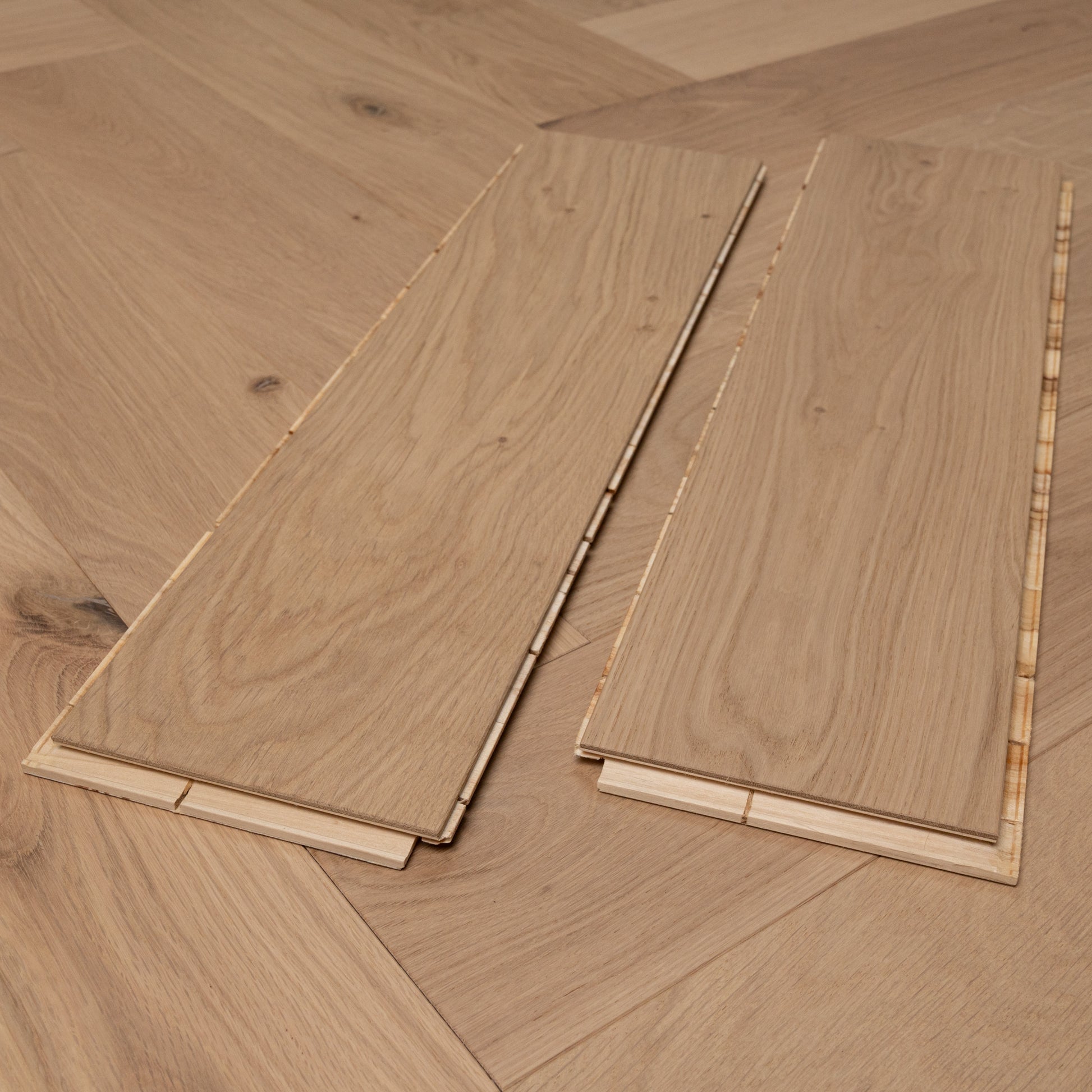 ⤓: 14mm ↔: 150mm ↕: 600mm Elmsford Vale Engineered Oak