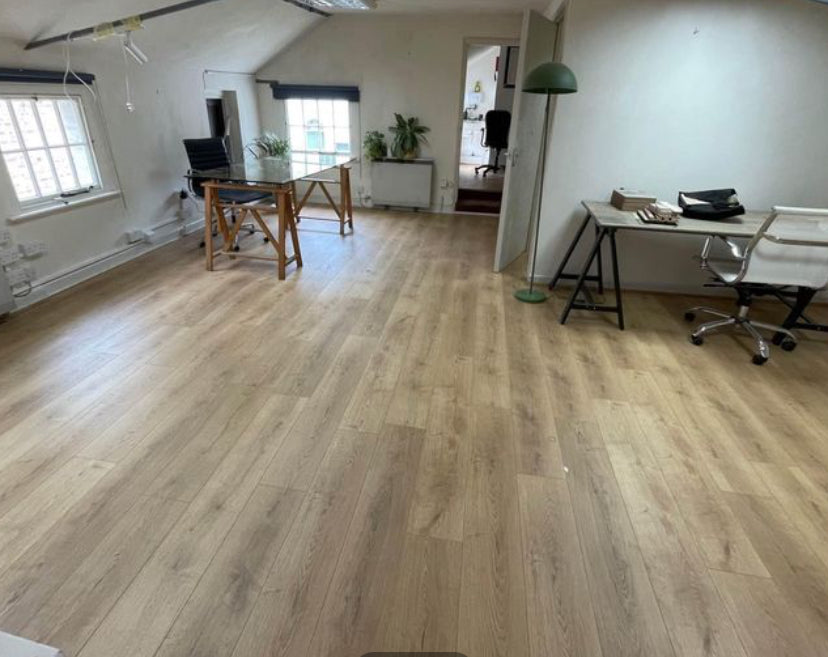 Total Wood Flooring Golden Oak Laminate Plank - Sample