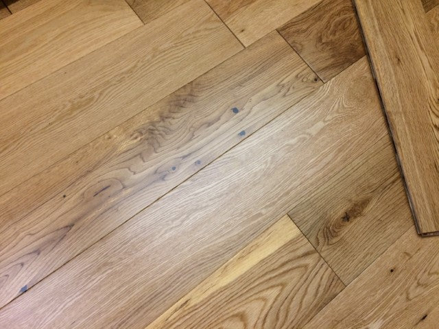 ⤓: 14mm ↔: 150mm ↕: 300-1200mm Sarnel Oak Engineered Oak