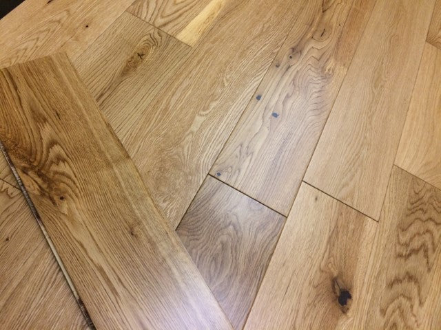 ⤓: 14mm ↔: 150mm ↕: 300-1200mm Sarnel Oak Engineered Oak
