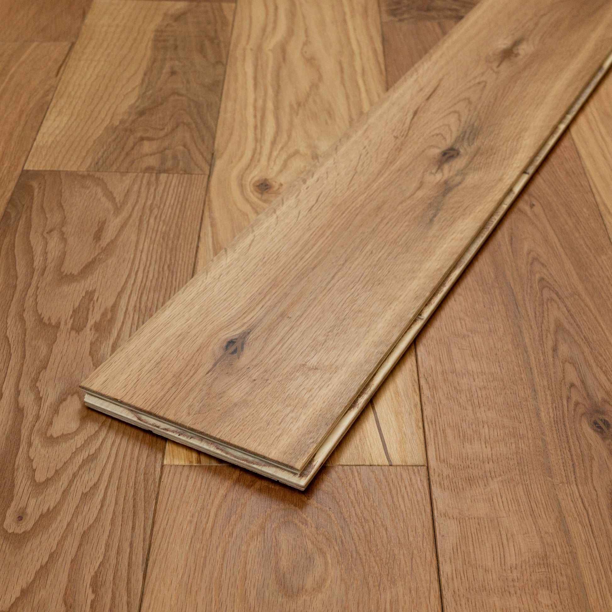 Total Wood Flooring Lunor Vale Engineered Oak - Sample