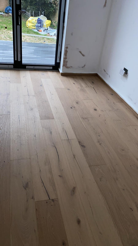 ⤓: 14mm ↔: 190mm ↕: 1900mm Handor Vale Distressed Engineered Oak