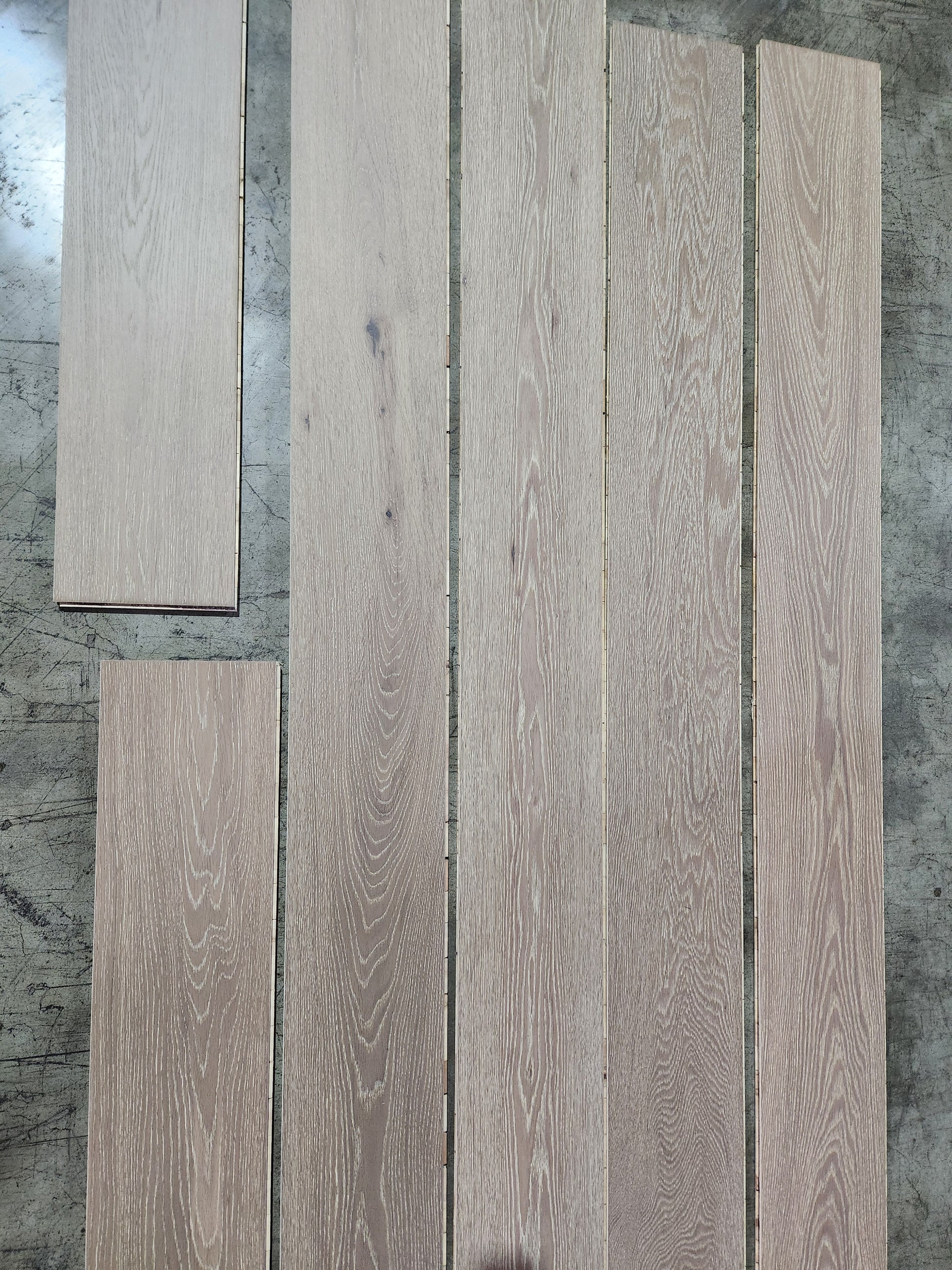 ⤓: 14mm ↔: 190mm ↕: 1900mm Rocklen Grey Engineered Oak