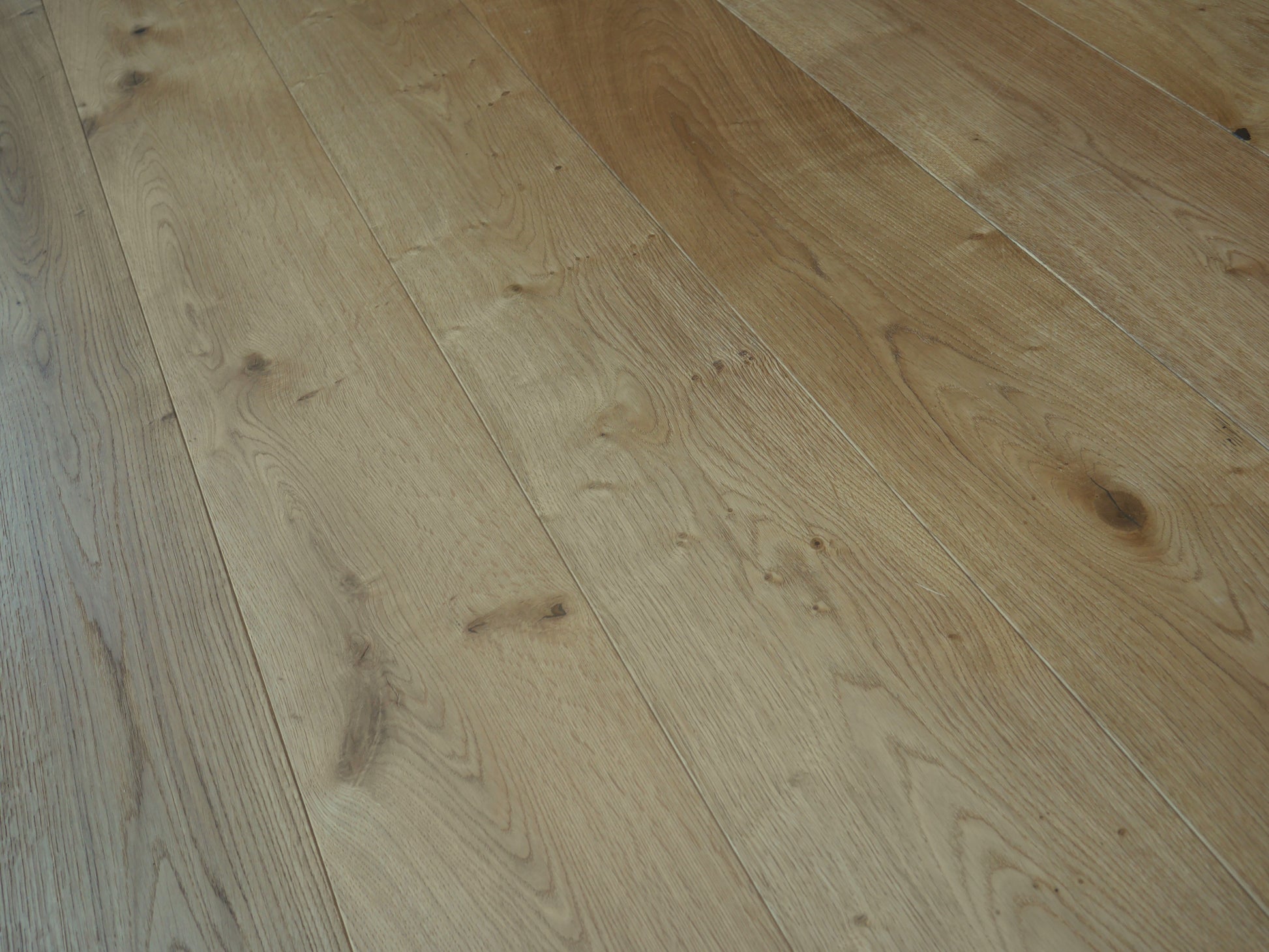 ⤓: 15mm ↔: 260mm ↕: 2200mm Naturen Wide Engineered Oak