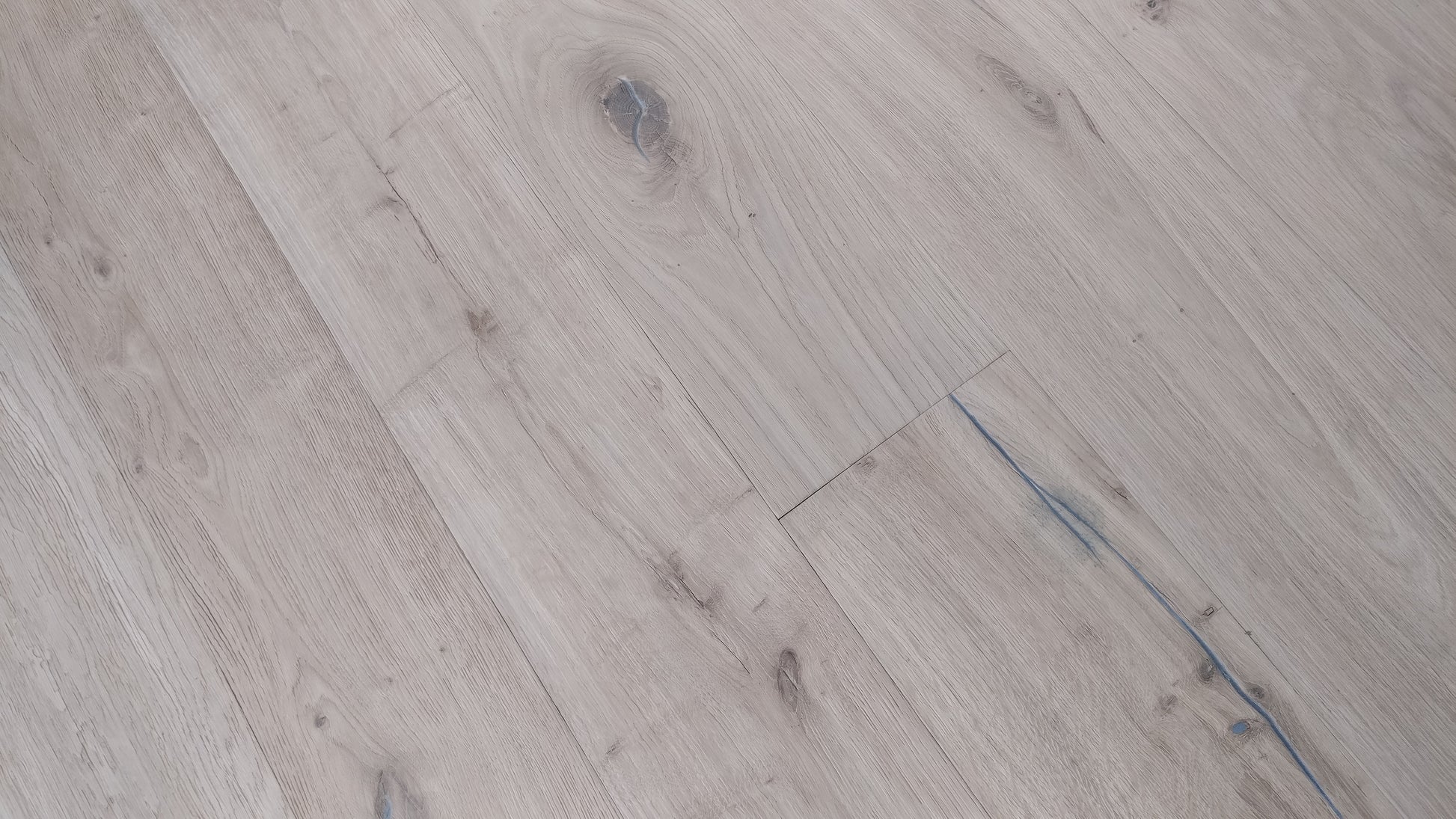⤓: 15mm ↔: 220mm ↕: 2200mm Rawcroft Heritage Distressed Engineered Oak