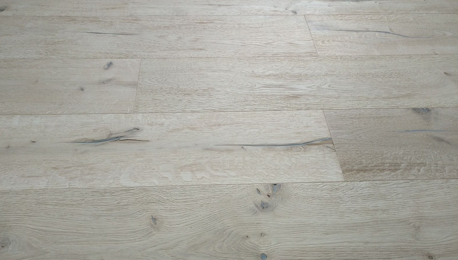 ⤓: 15mm ↔: 220mm ↕: 2200mm Rawcroft Heritage Distressed Engineered Oak