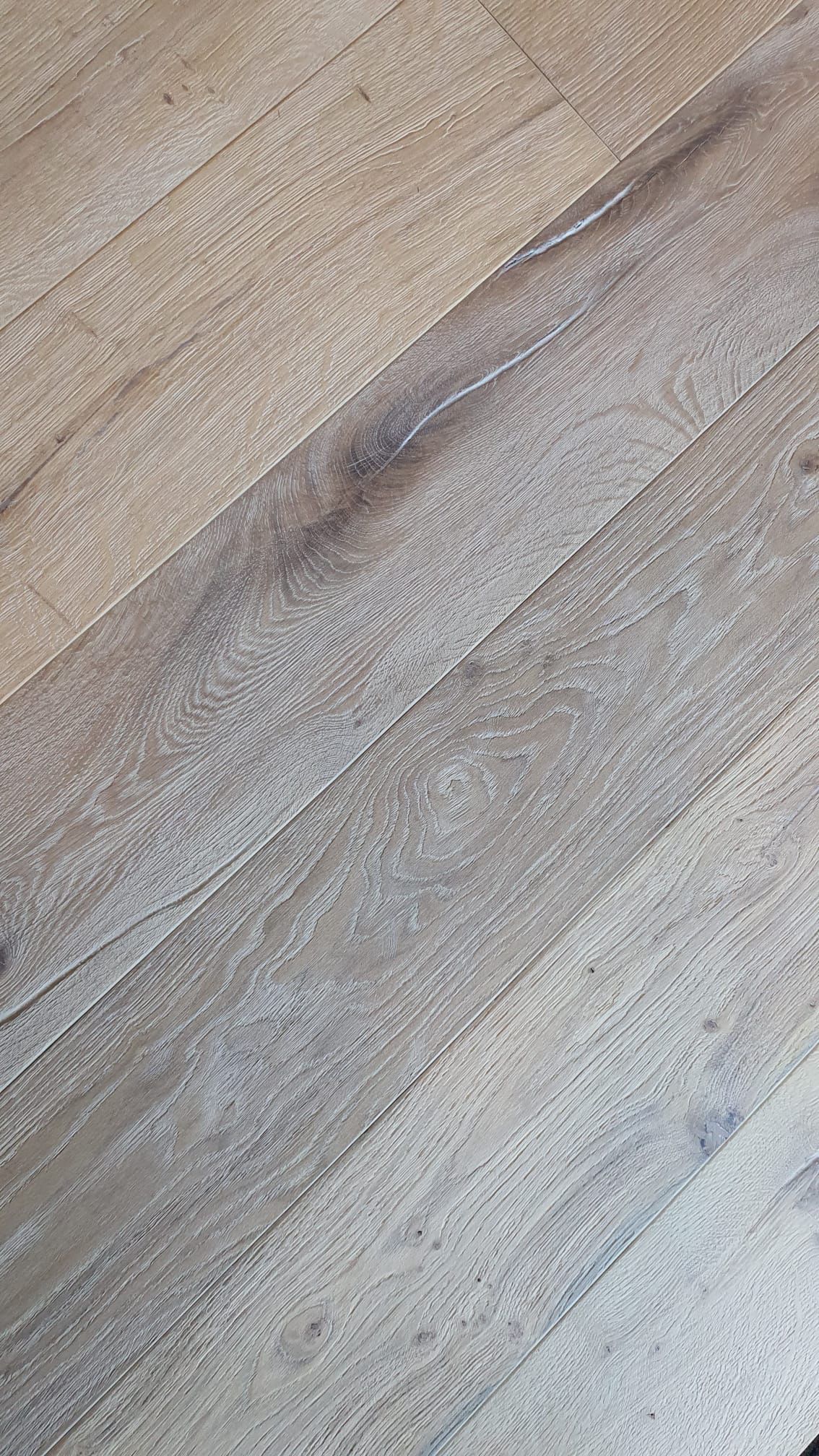 Total Wood Flooring Frosthaven White Distressed Engineered Oak - Sample