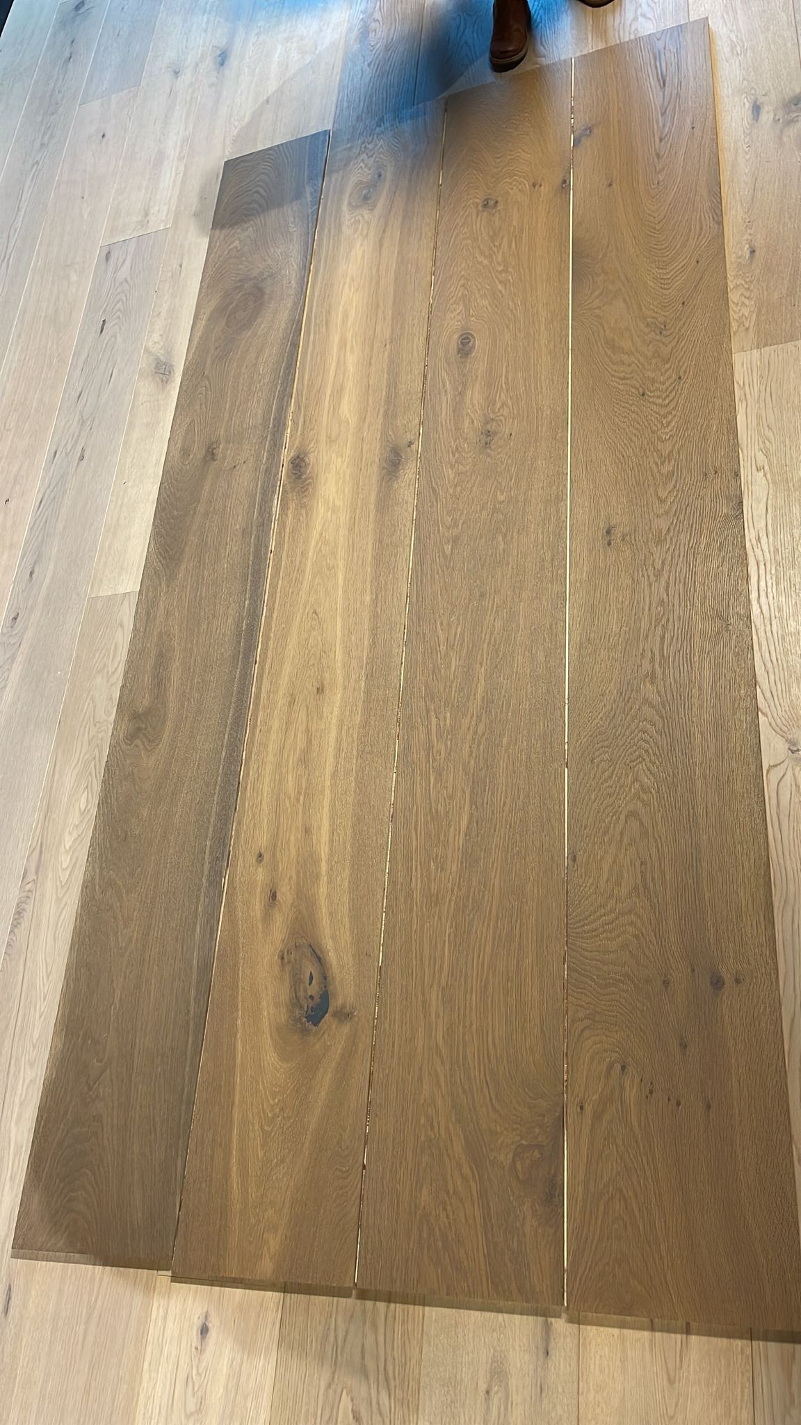 ⤓: 15mm ↔: 260mm ↕: 2200mm Smokvar Crest Engineered Oak