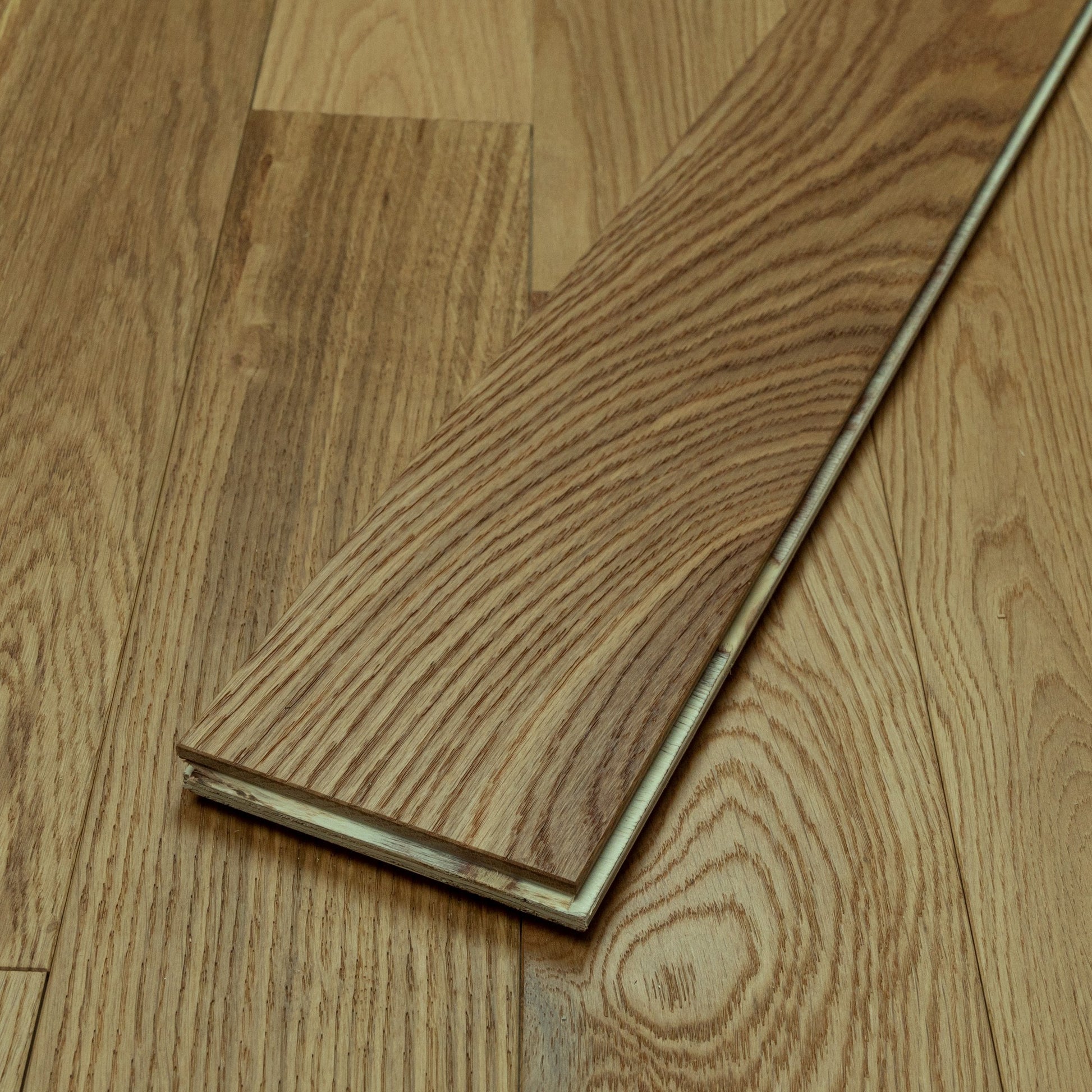 ⤓: 18mm ↔: 125mm ↕: 300-1200mm Bravor Oak Engineered Oak