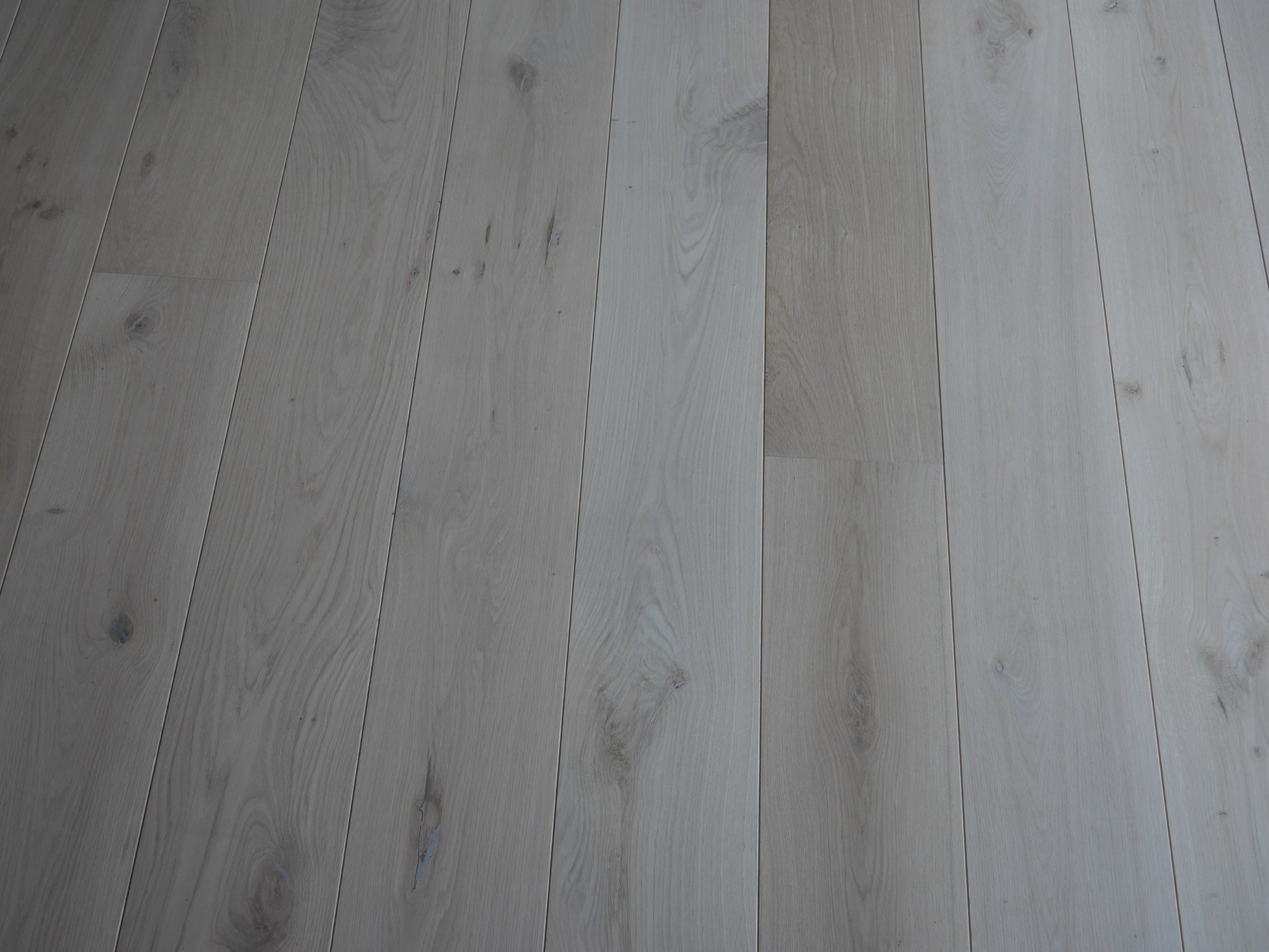 ⤓: 20mm ↔: 190mm ↕:1900mm Kendric Voss Engineered Oak