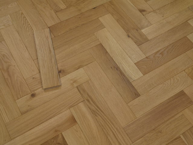 ⤓: 18mm ↔: 90mm ↕: 400mm Niran Soll Engineered Oak