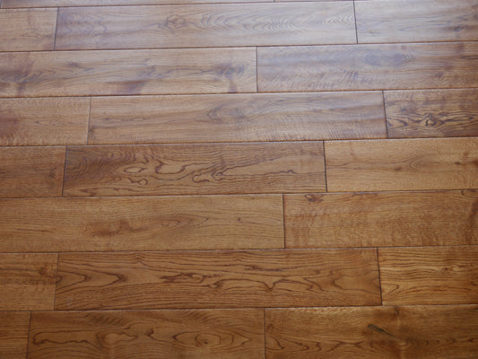 ⤓: 18mm ↔: 125mm ↕: 300mm-1200mm Golvaren Oak Solid Oak