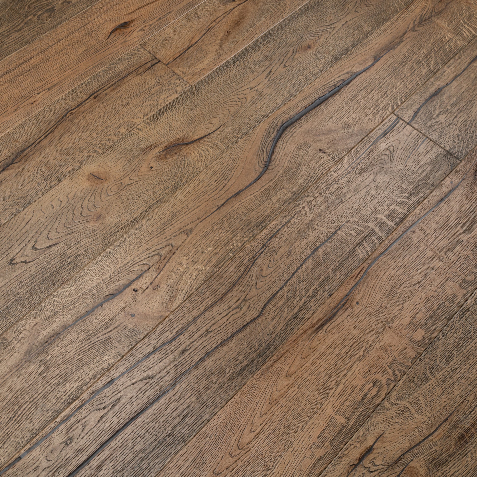 ⤓: 20mm ↔: 190mm ↕:1900mm Blackthorn Manor Distressed Engineered Oak