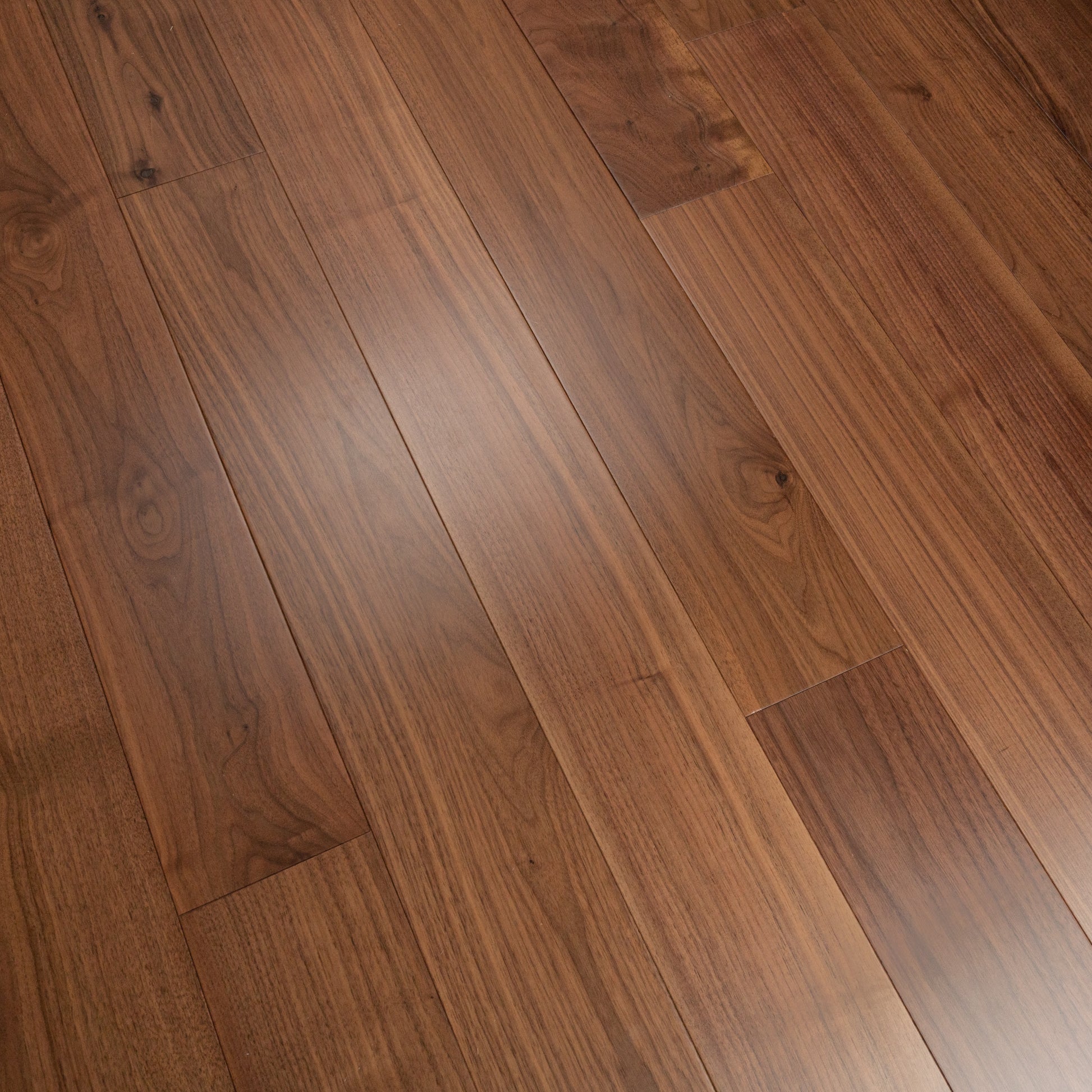 ⤓: 14mm ↔: 150mm ↕: 300mm-1500mm Walden Classic Walnut
