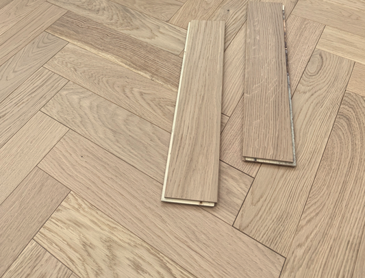 ⤓: 10mm ↔: 90mm ↕: 450mm Elden Mire Engineered Oak