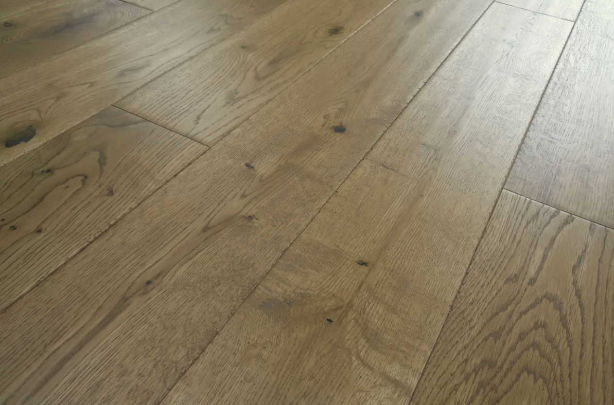 ⤓: 18mm ↔: 125mm ↕: 300mm-1200mm Goldcrest Oak Solid Oak